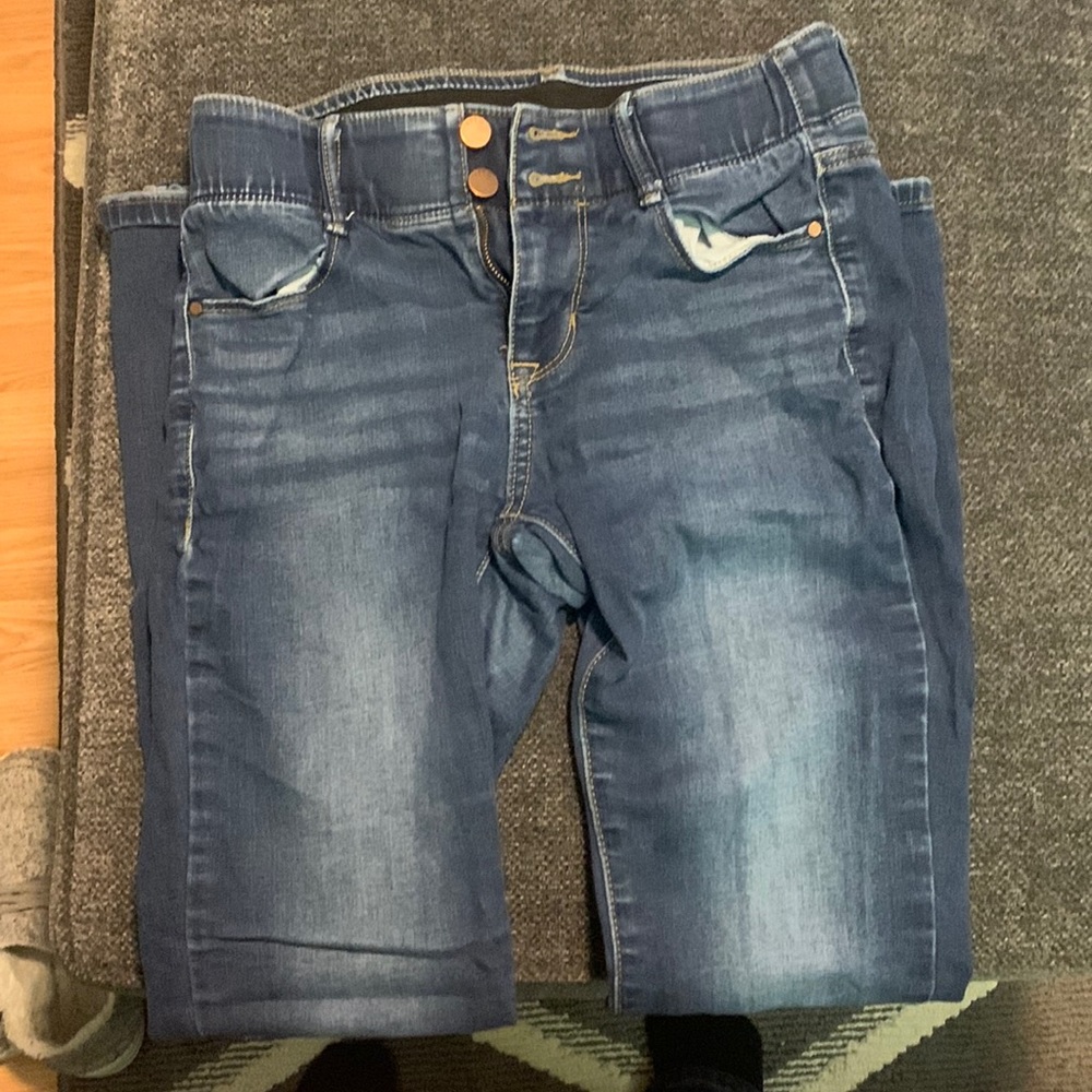 Apt.9 jeans. Size 4